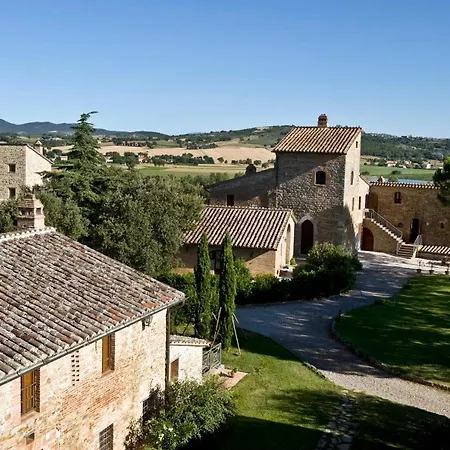 Castello Monticelli Çiftlik konaklama *