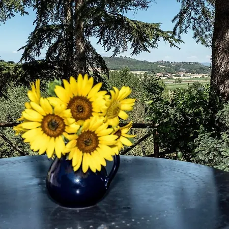 Castello Monticelli Çiftlik konaklama Perugia