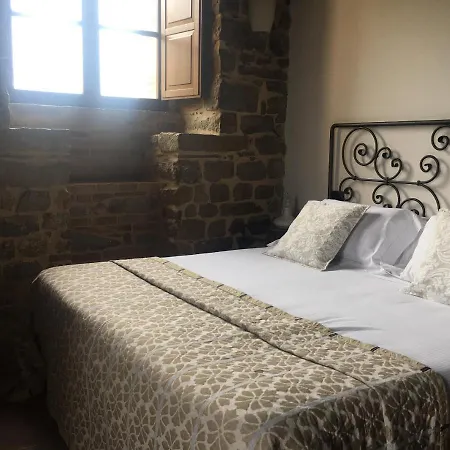 Castello Monticelli Çiftlik konaklama *