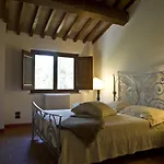 Castello Monticelli Farm stay Perugia