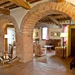 Farm stay Castello Monticelli *
