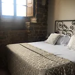 Castello Monticelli Farm stay *