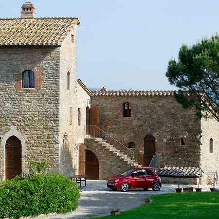 مزرعة للإقامة Castello Monticelli *