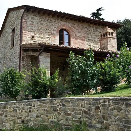 Alloggio per agriturismo Castello Monticelli *