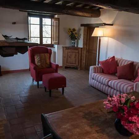 Castello Monticelli Agroturismo *